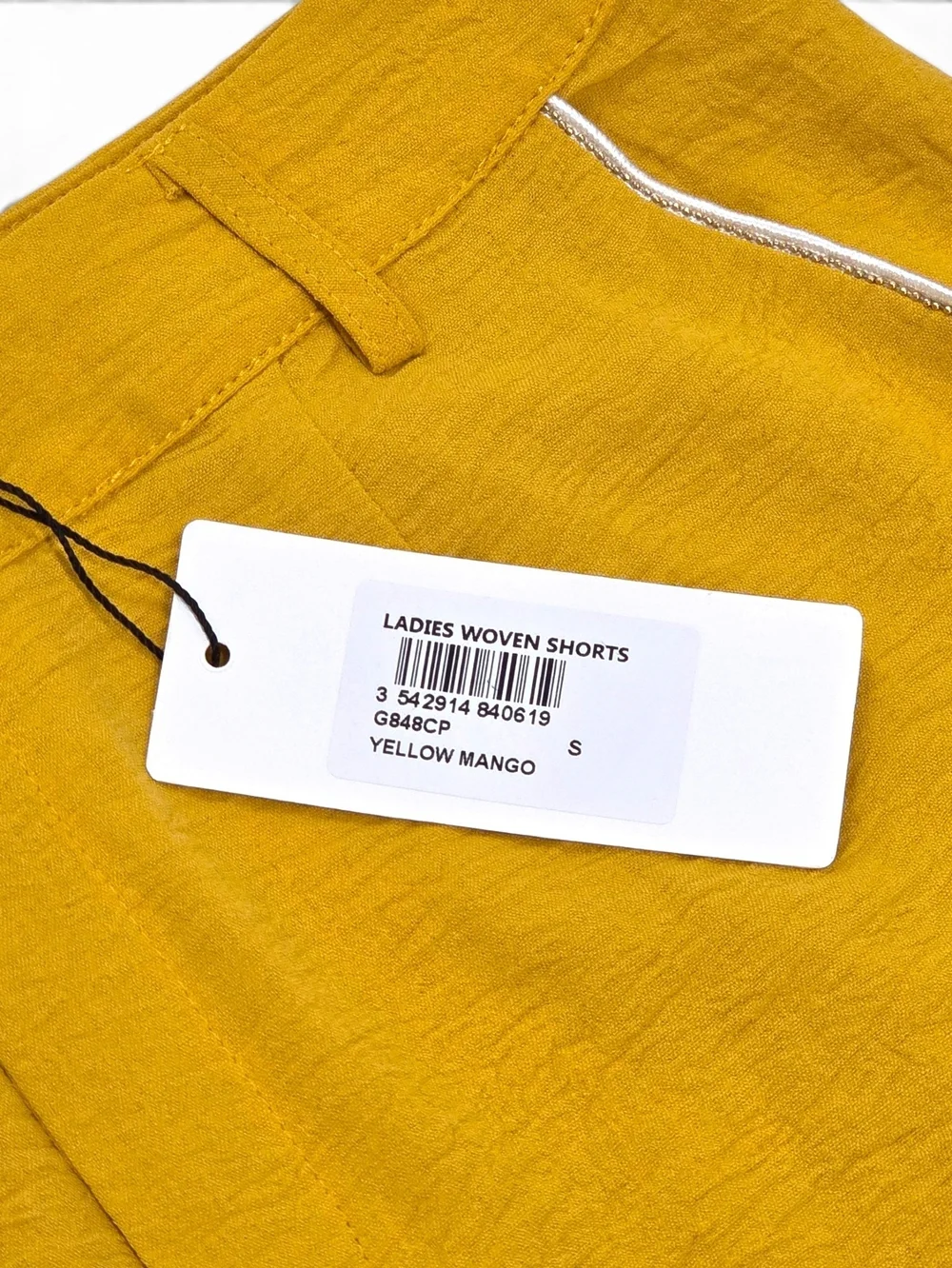 NWT Molly Bracken Scalloped Hem Shorts in Yellow Mango – Size S